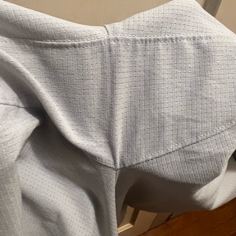 EUC Lululemon Men’s Commission Classic Fit Short 9” Warpstreme - Picture 4 of 6